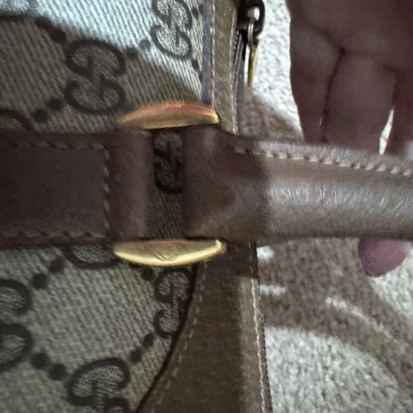 Gucci Boston Accesory Collection in GUC - Picture 6 of 10